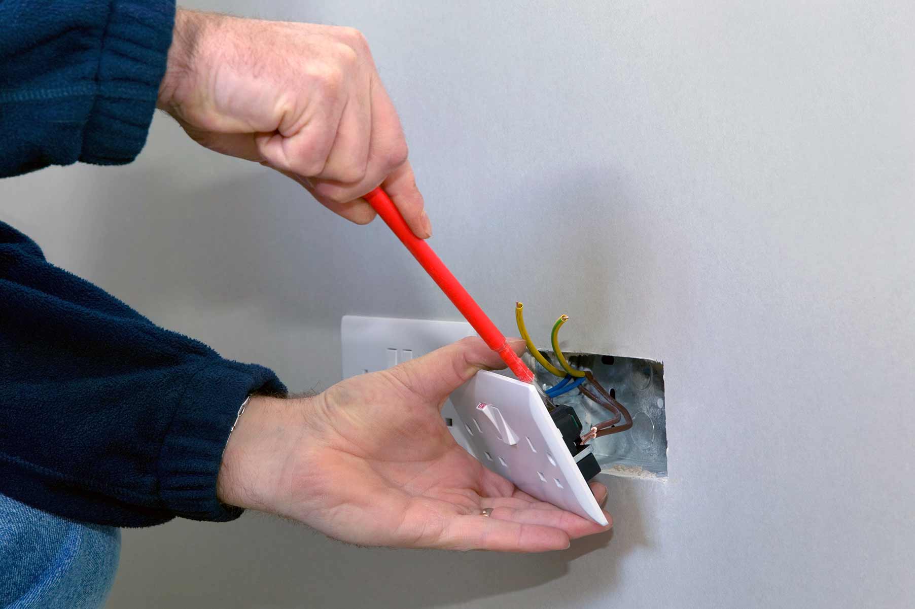 Our electricians can install plug sockets for domestic and commercial proeprties in Cricklewood and the local area. 